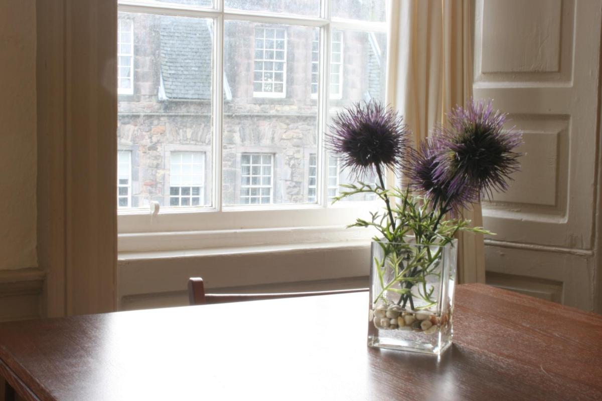 Royal Mile Budget Apartments - Housity