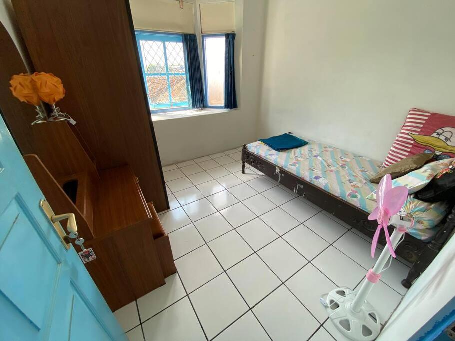 Singgah Macanan - Housity