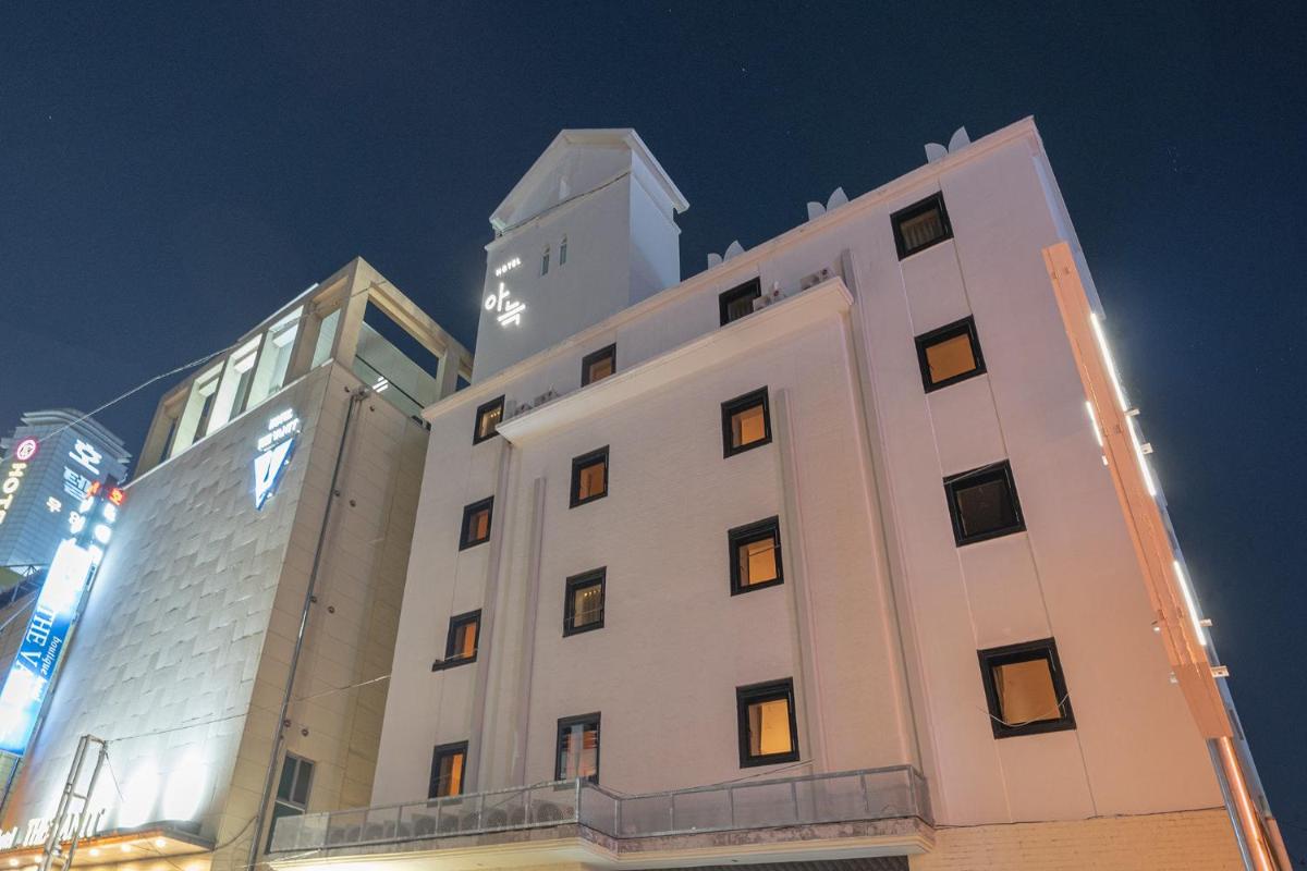 Aank Hotel Cheongju 1 - Housity