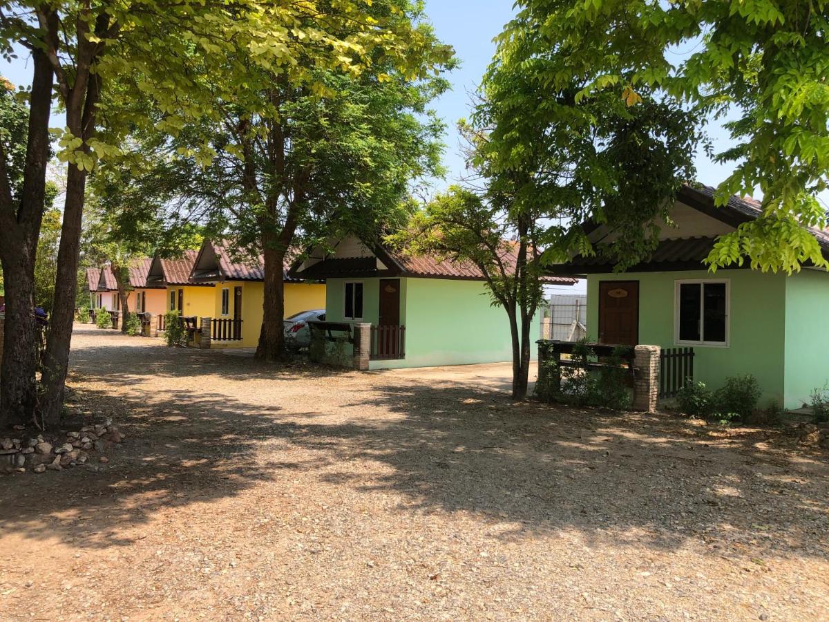 Ban Rai Plai Na บ้านไร่ปลายนารีสอร์ท - Housity
