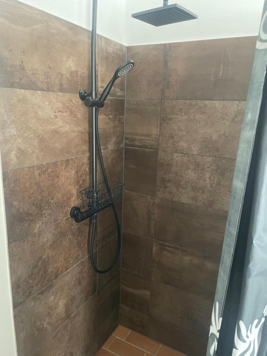 Suitetrails - 2 bedroom apartment near the sea