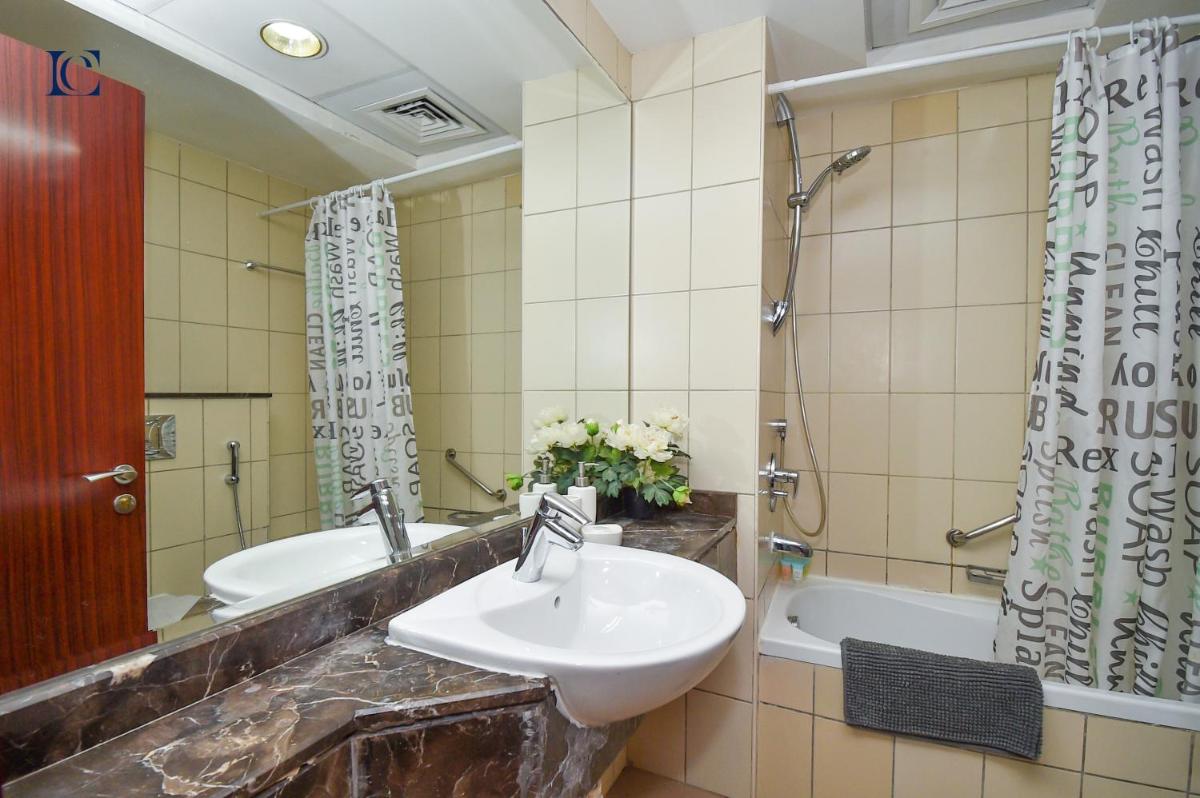 Luxury Escapes - Modern Studio near Metro in X1 Tower JLT - Hizvo
