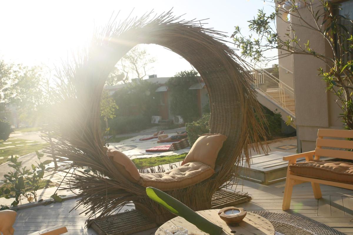 Alaya Poleg - Housity