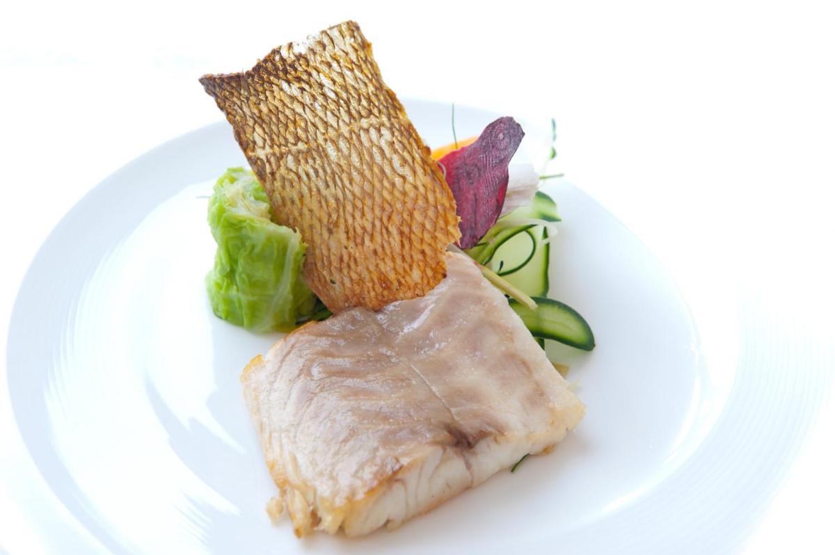 Comida en o cerca de este hotel