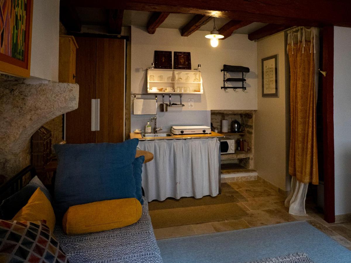 Voyage… - Housity