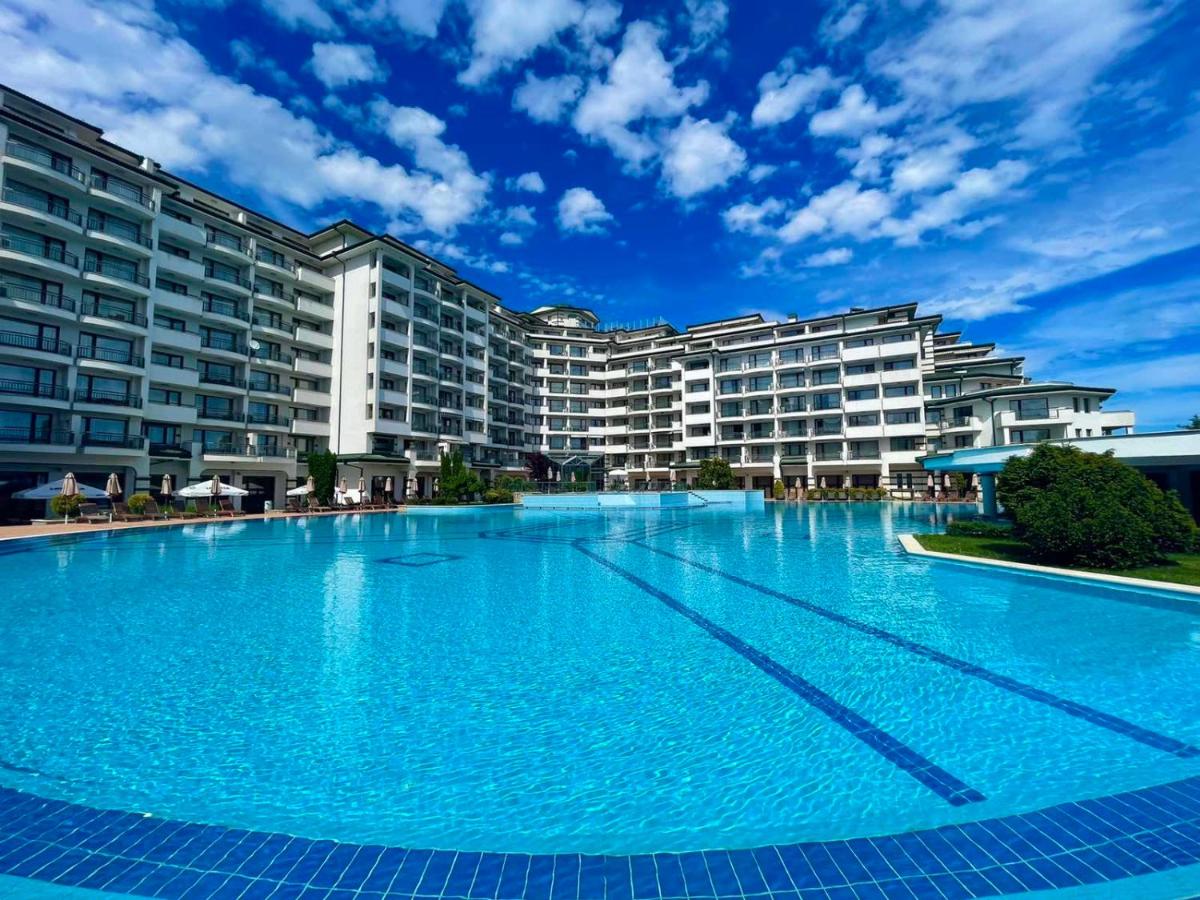 Emerald Beach Resort & Spa - Housity