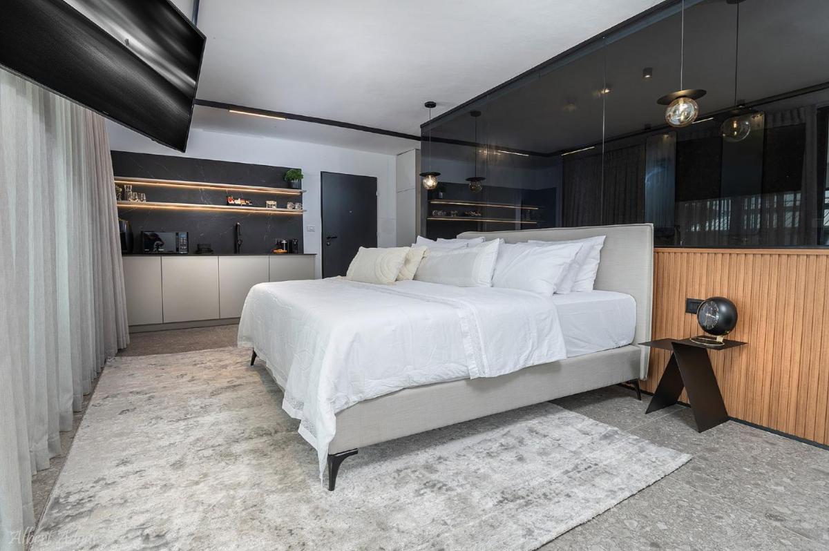 Alice Suites - Housity