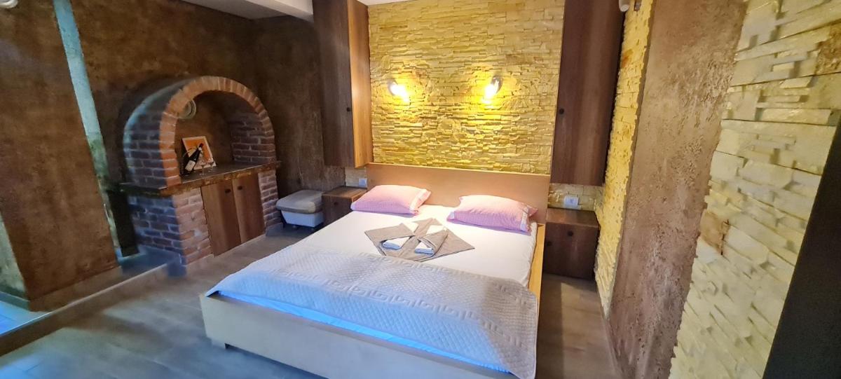 Apartments Lukić - Housity