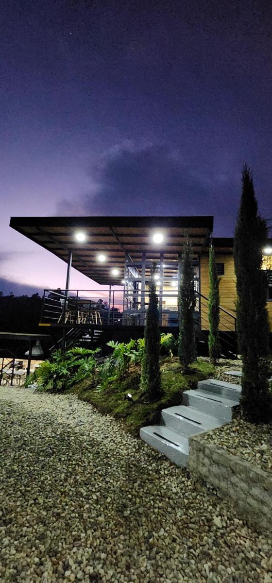 Nauza: Cabaña familiar: jacuzzi, wifi, fogata, bbq y naturaleza - Housity