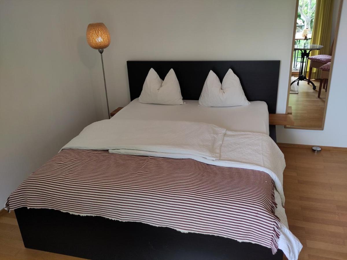 B&B Rosenrot - Housity