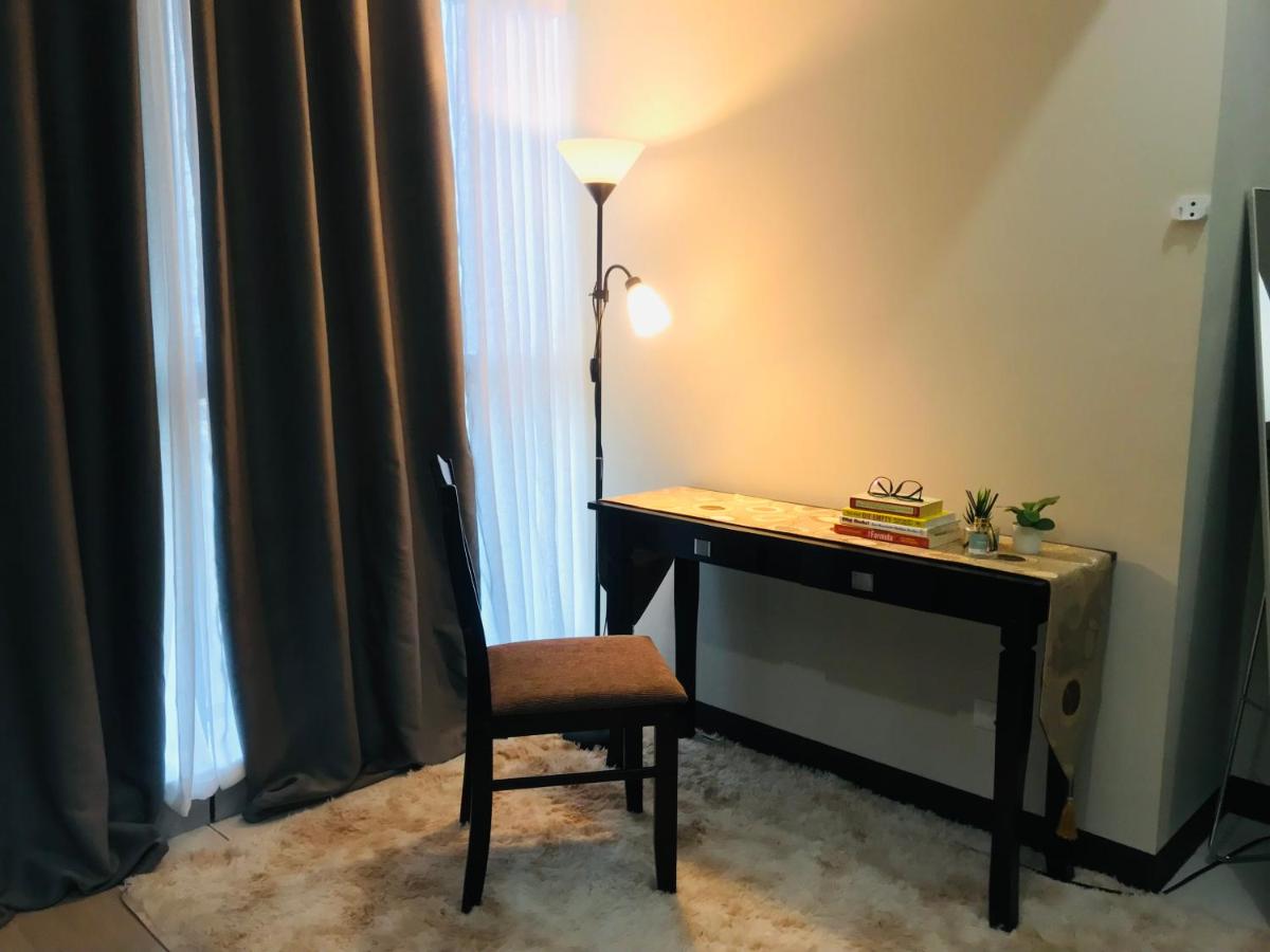 BGC Uptown 1 BR Condo - Housity
