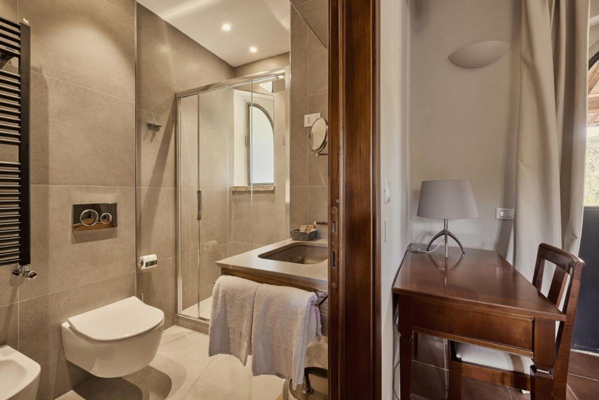 UNA Hotels Monterufoli Wine Country - Housity