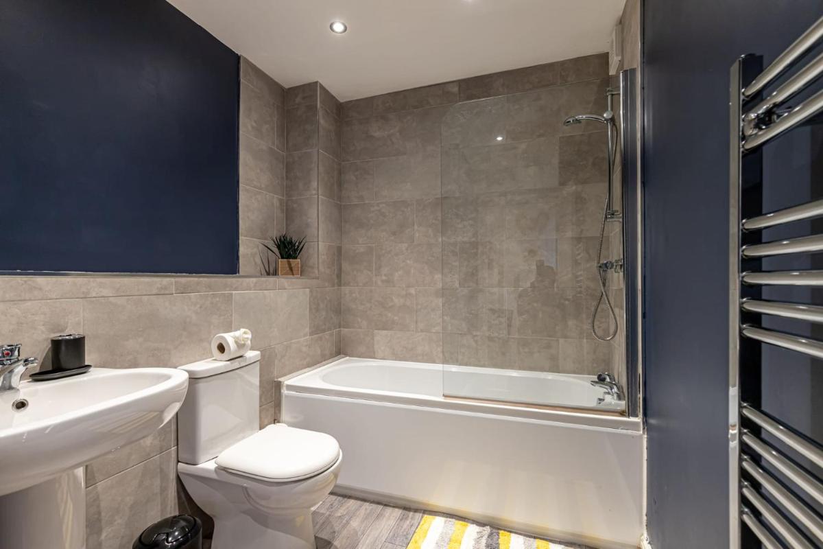 Tranquillity Suites Warrington 1bed Wifi Sleeps 4 - Housity