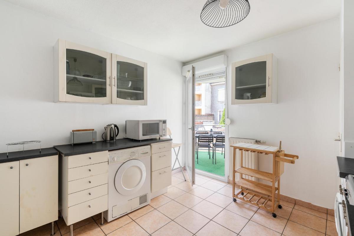 Nice Apartment with Parking balcon Casa Lyon - Housity