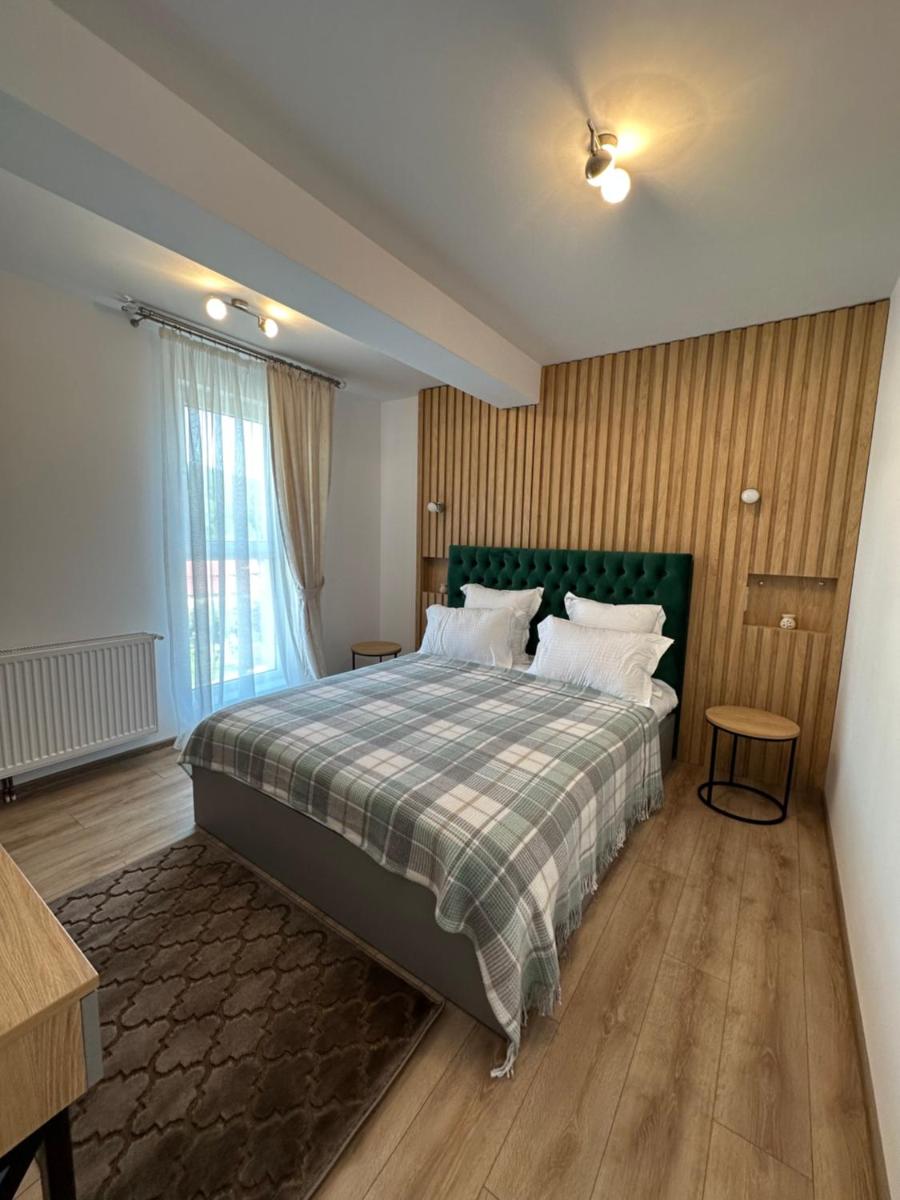Apartamente Ariniș - Housity