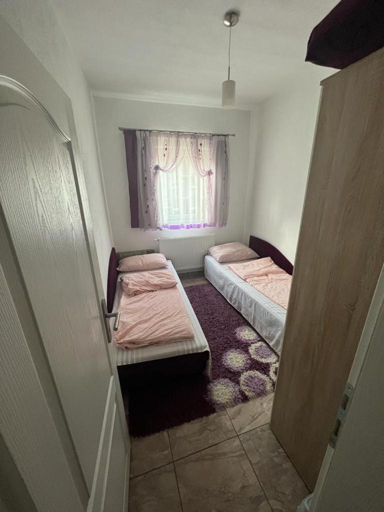 Saray House - Housity