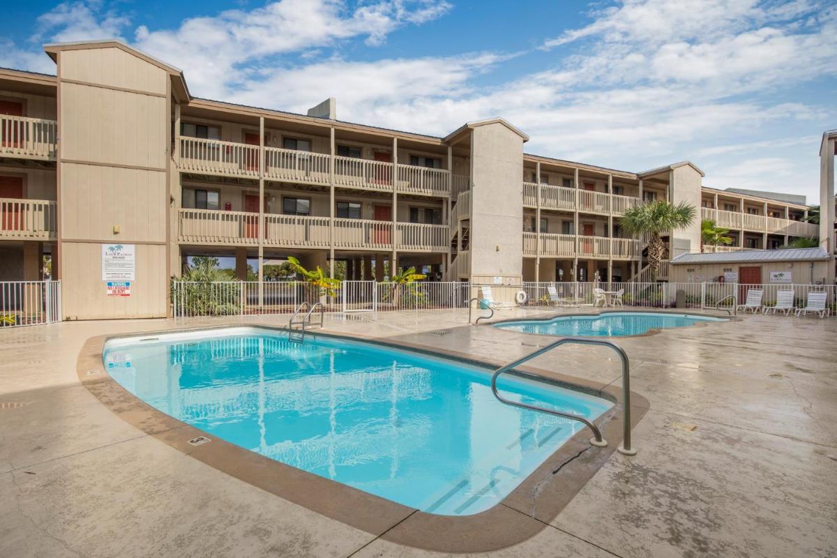 Las Palmas 207 by Vacation Homes Collection - Housity