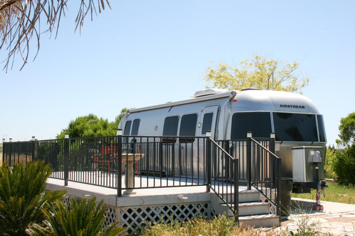 Sunrise Suite - Housity