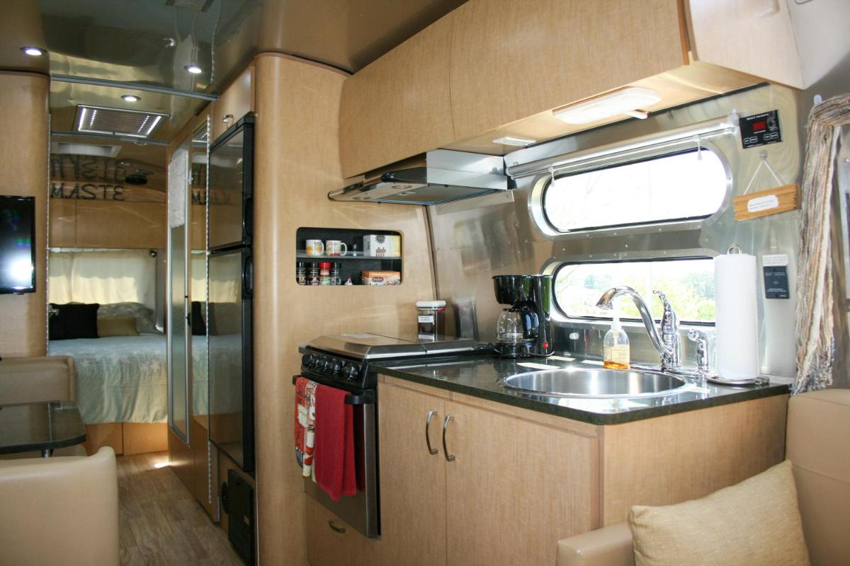 Sunrise Suite - Housity