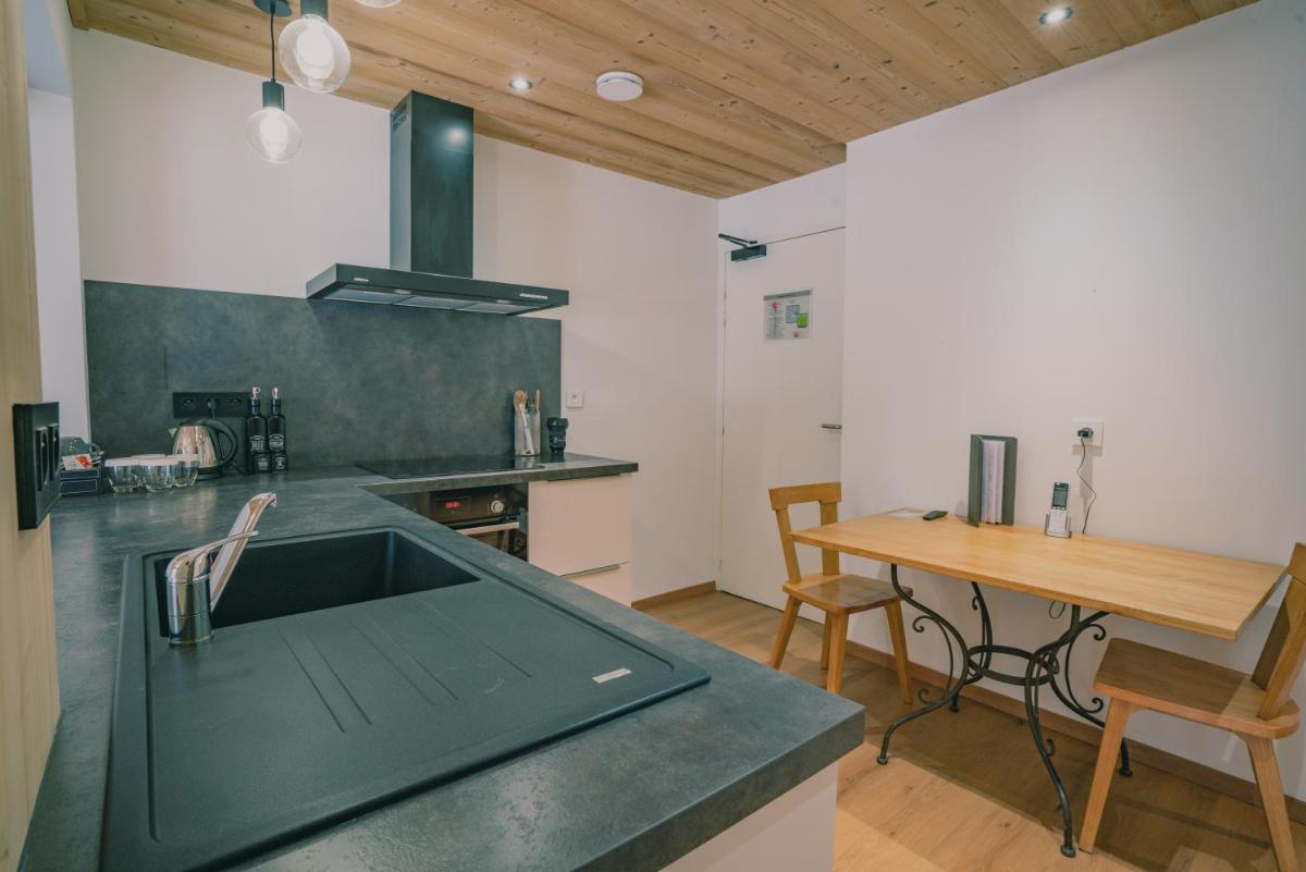 Cuisine ou kitchenette dans l'établissement Terra-Beka Lodge