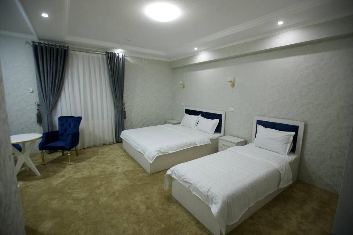 HUMO PLAZA HOTEL - Housity