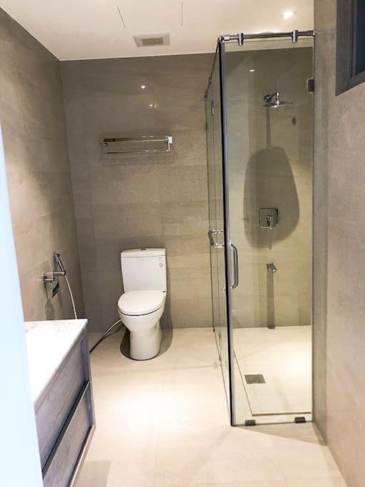 3BR Luxury Apartment in heart of Ortigas - Hizvo