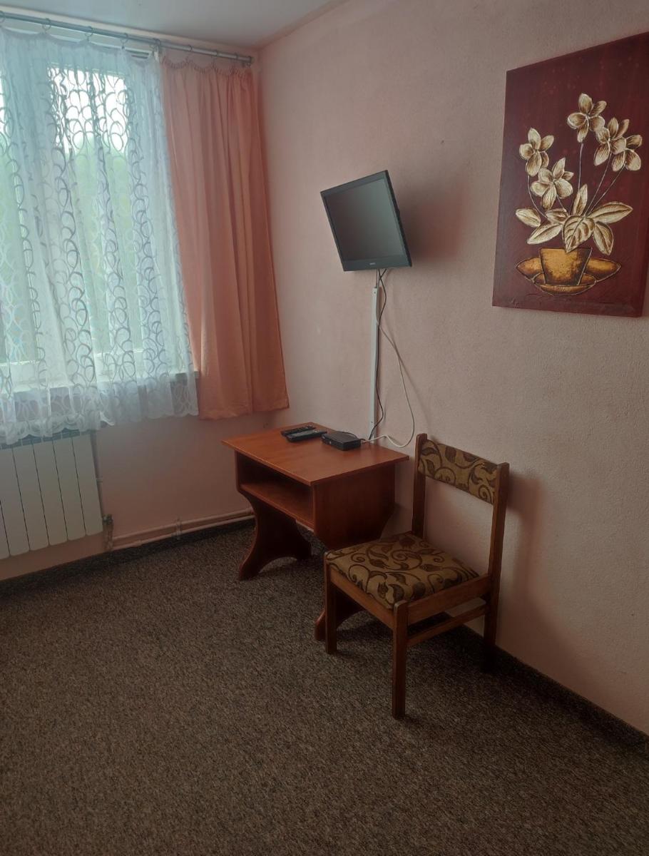 Gościniec IBIS - Housity