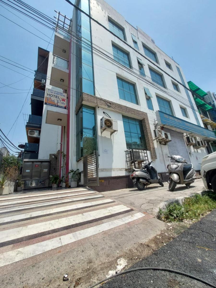 Hotel Park Pride Pitampura New Delhi, Couple Friendly - Hizvo