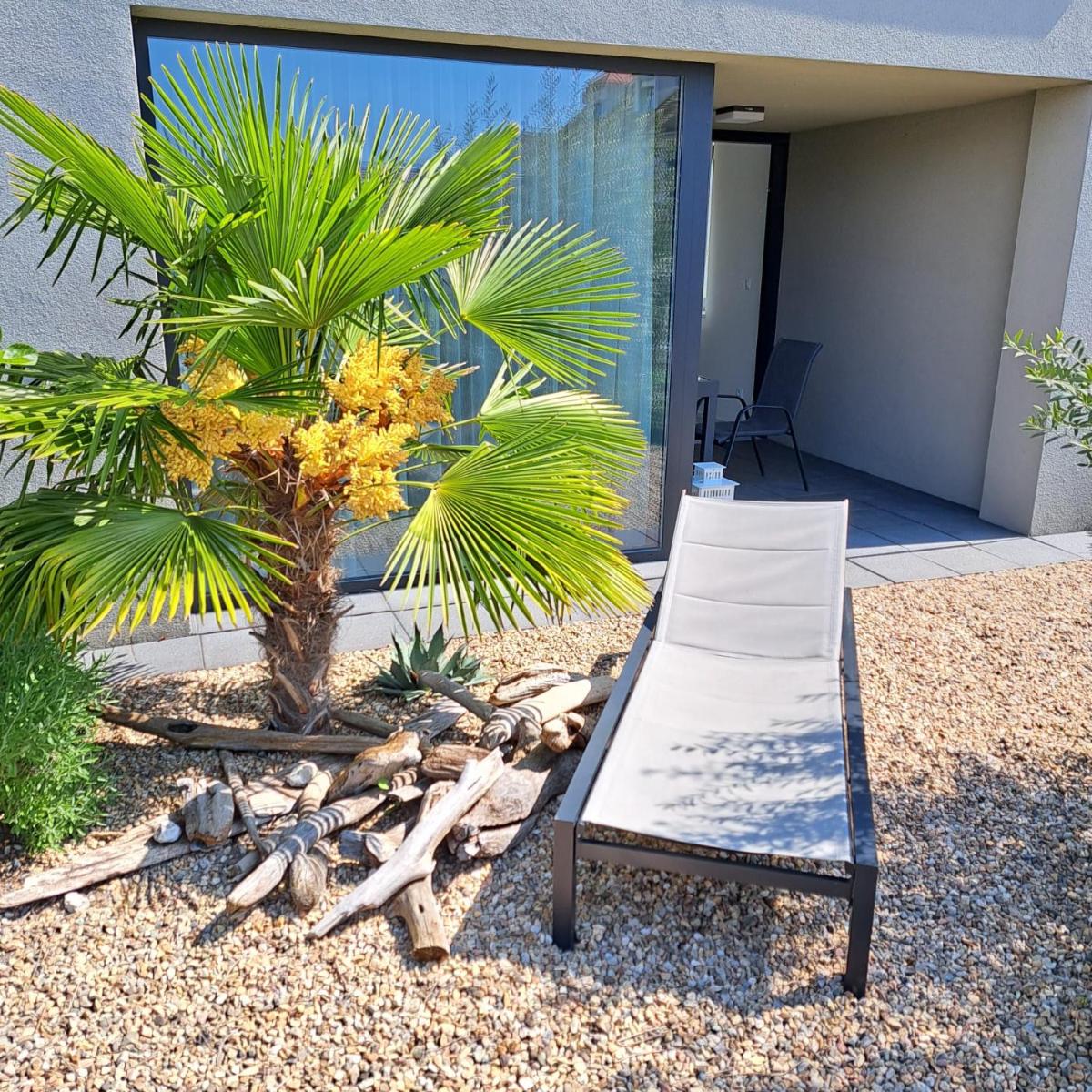 Suitetrails - Palm Garden Apartment 1