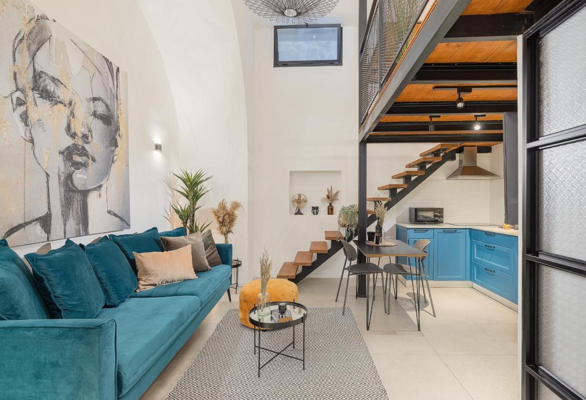 By the Beach Duplex - Hizvo