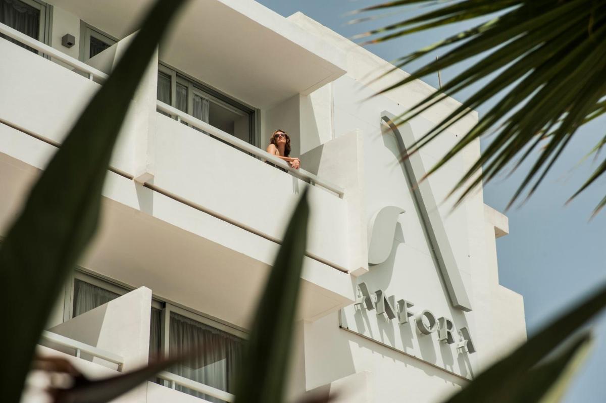 Clientes alojados en Hotel Anfora Ibiza