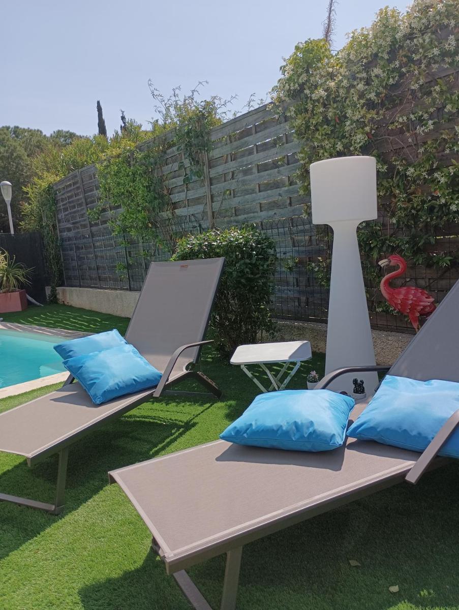 Mimilou Mont St Loup piscine privée - Housity