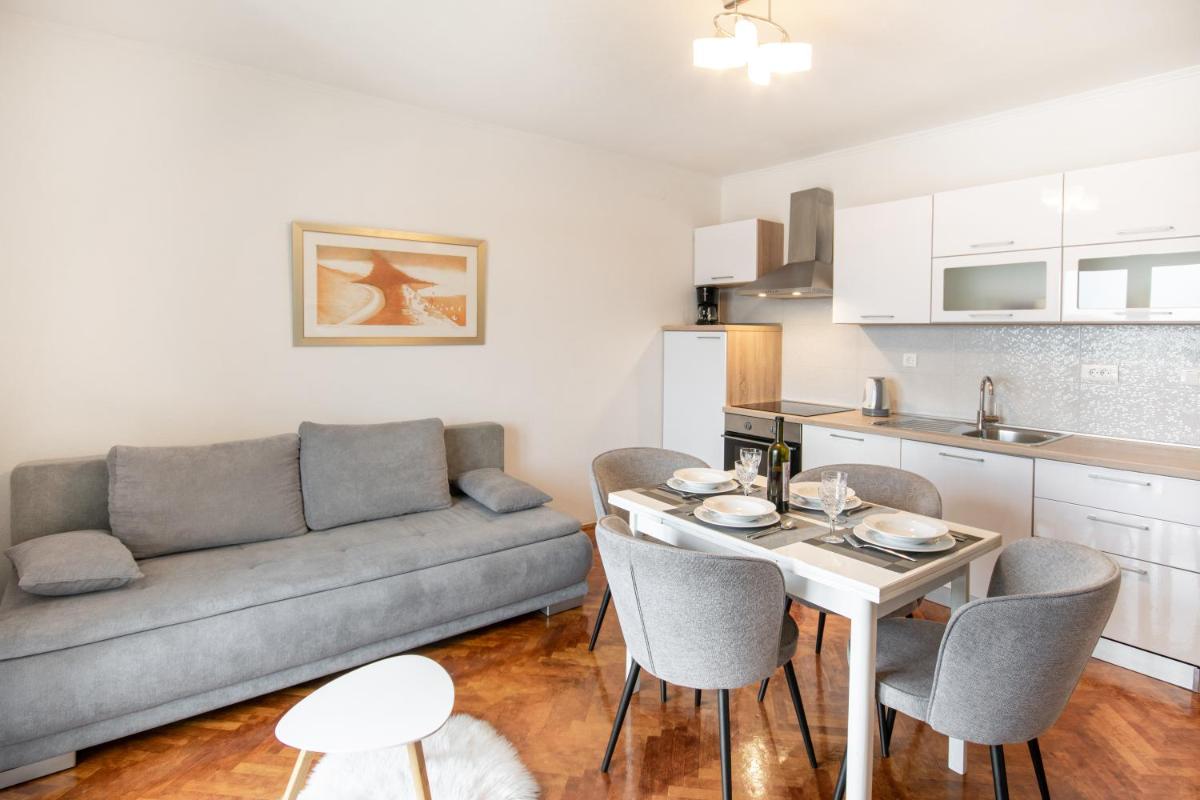 Apartments Villa Luce - Housity