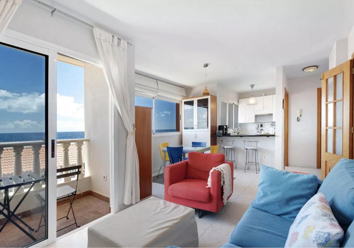 Suitetrails - Caletillas Beach Apartment