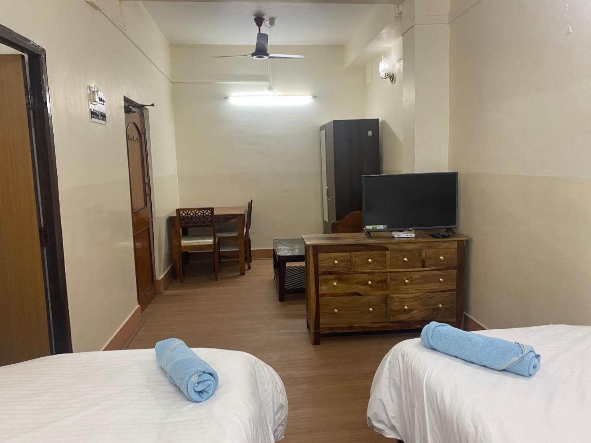 Hotel Mayur - Housity