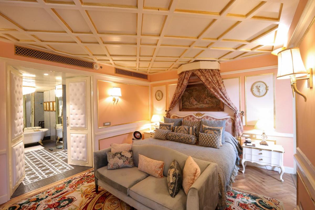 Suitetrails - The Lodhi – A member of The Leading Hotels Of The World
