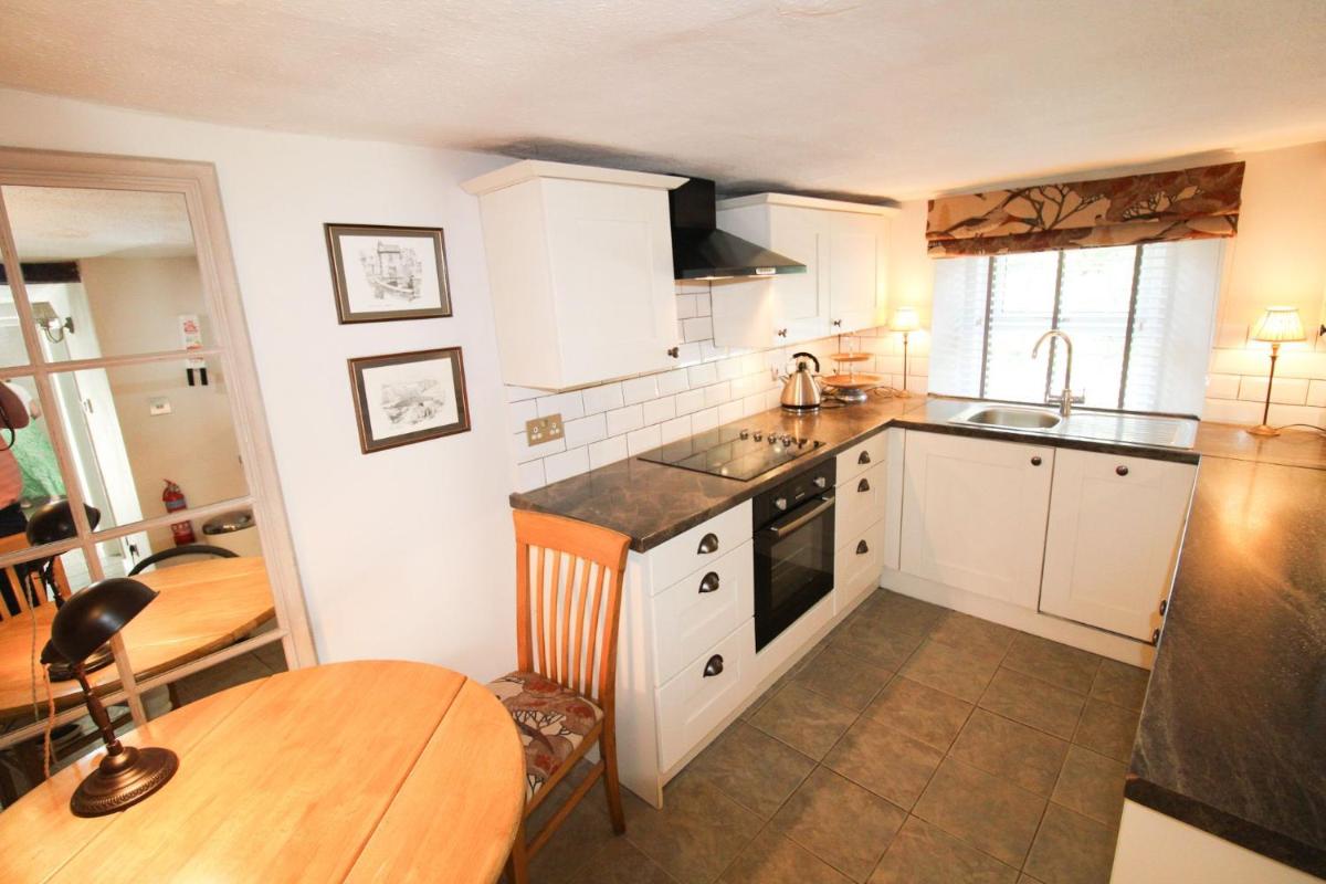Suitetrails - Kirkstone Cottage ideal for a romantic break centrally located in Ambleside