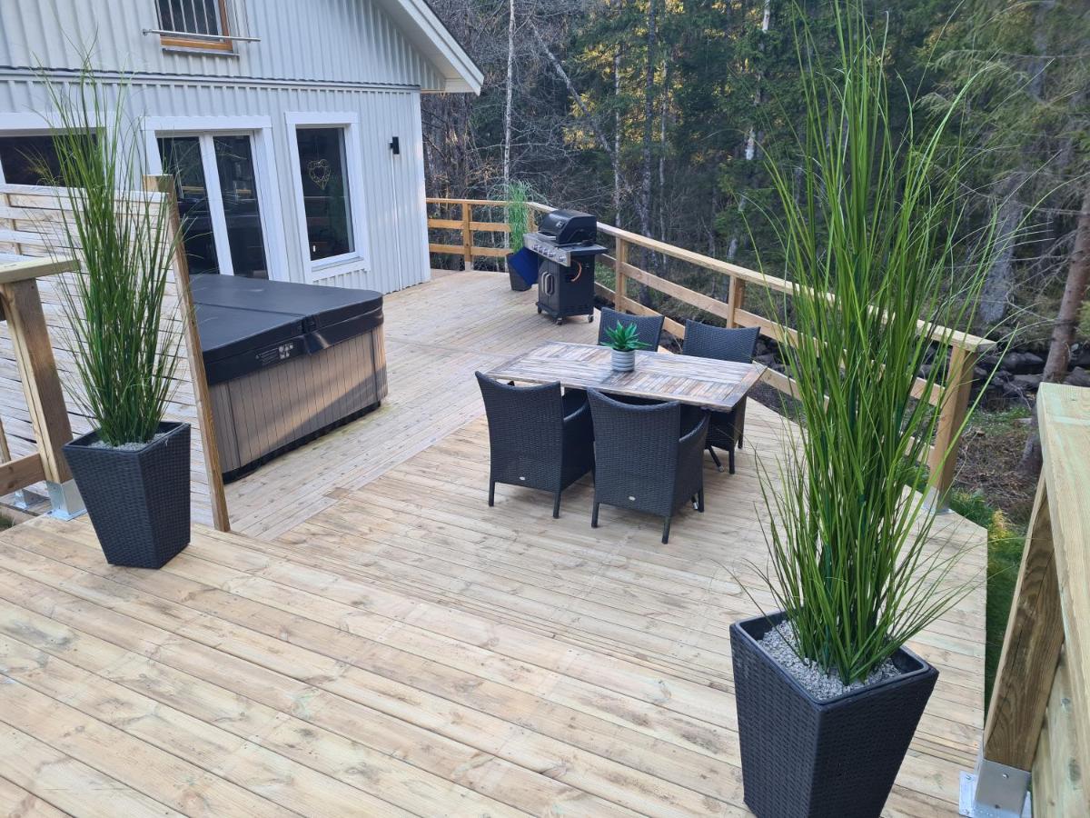 Pinebo Palace Guesthouse - Housity