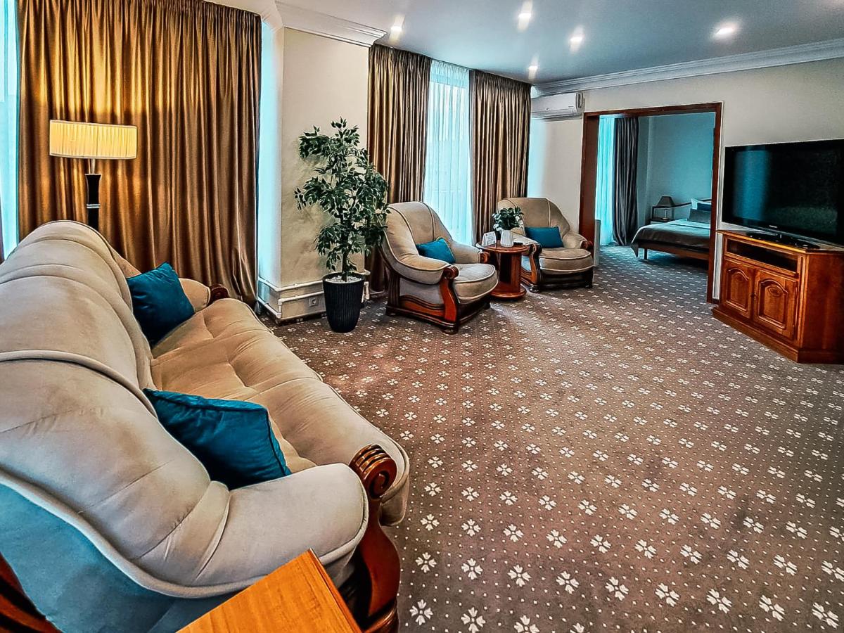 Hotel Trotuş - Housity