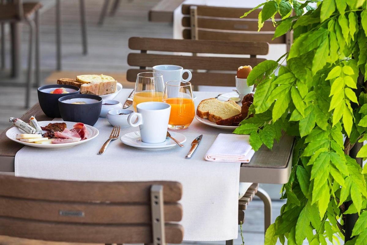 Nourriture dans l'hôtel ou à proximité