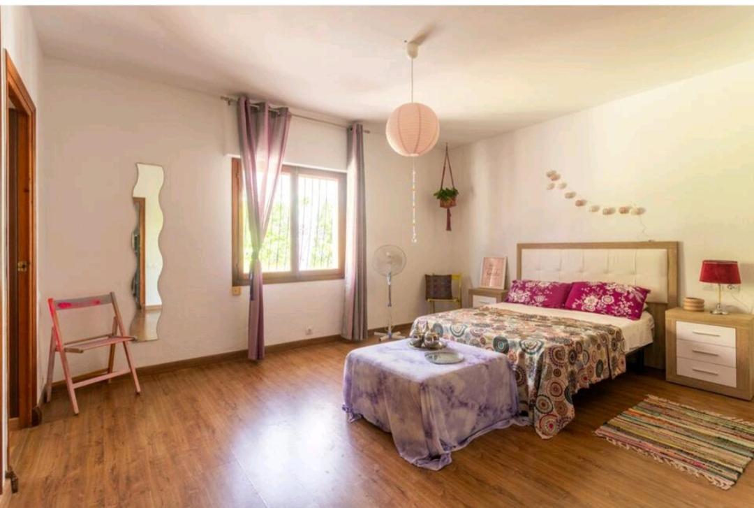 CMLove Purple Room - Housity