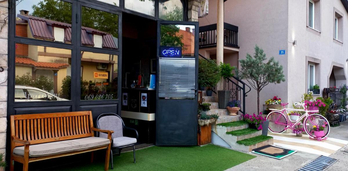 Apartments Aleksandra Cetinje - Housity