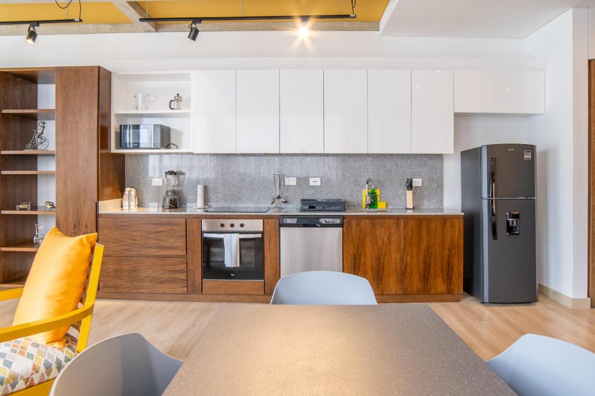 Vibrant Loft in Parque 93 - Housity