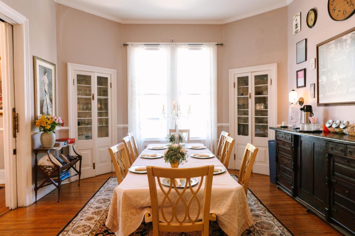 Stanley House Inn - Housity