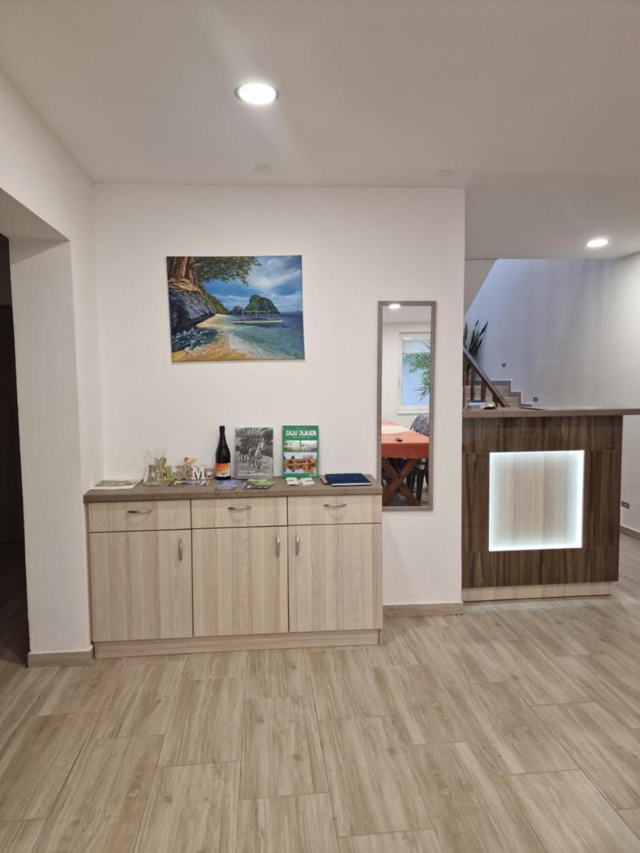 Mura Regnum Panzió - Housity
