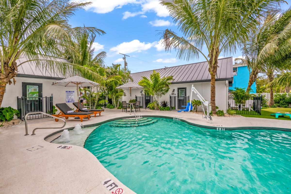 Suitetrails - The Retreat at Anna Maria Island Inn