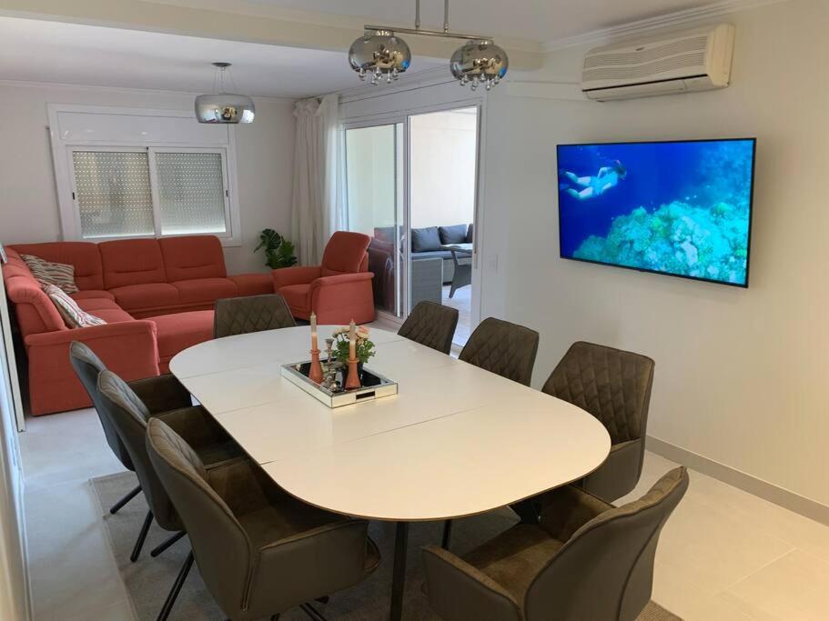 Cunit, front line with sea view - Housity