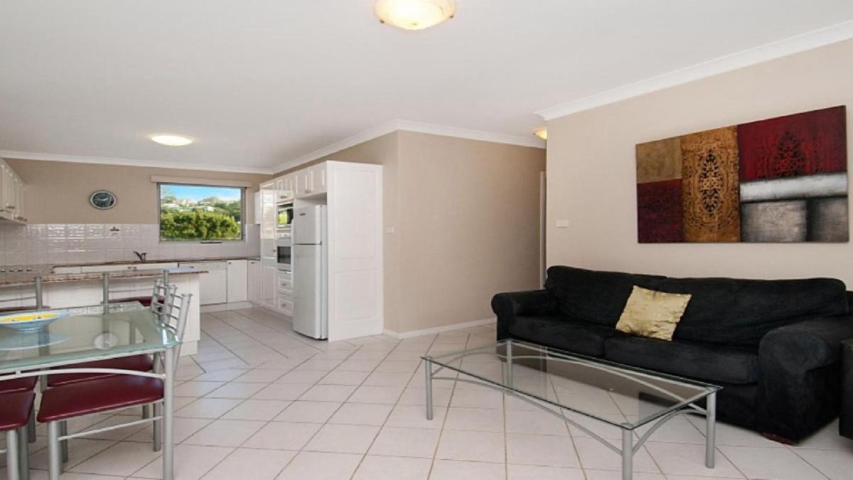 Blue Haven Short Walk To Beach, Shops, Cafes Accom Holidays - Housity