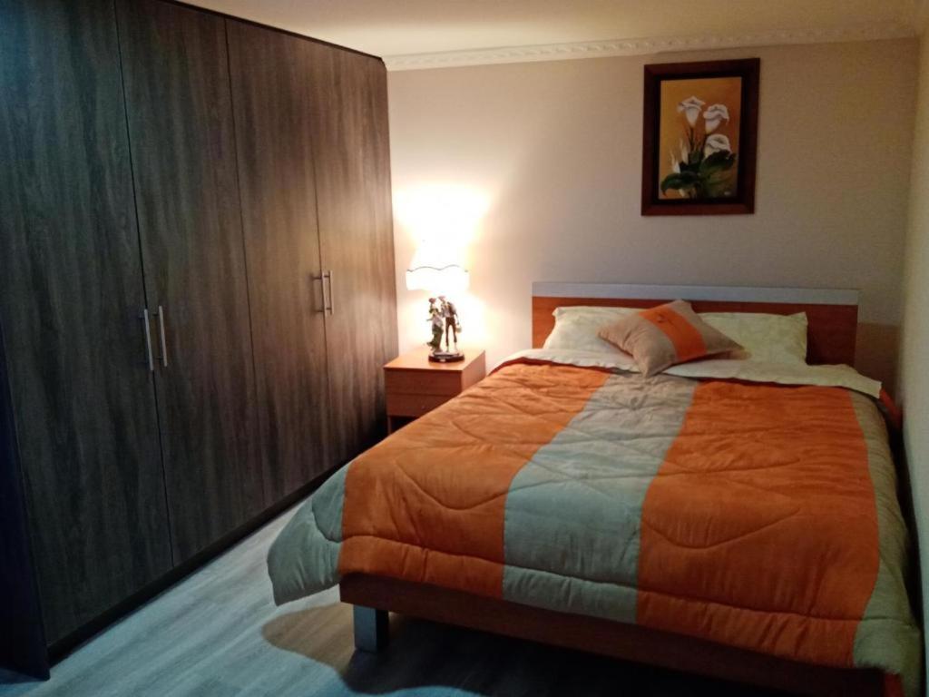 San Juan Inn & Suites Quito-La Mariscal - Housity