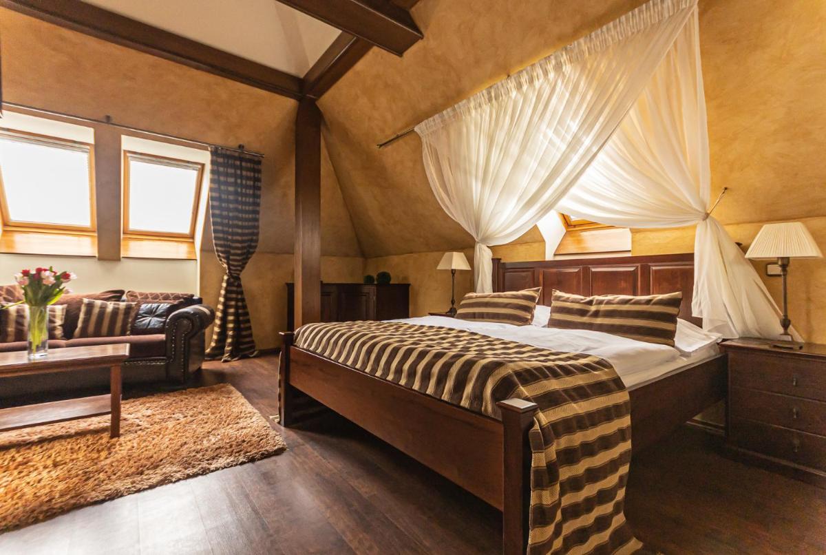 Hotel Octarna - Free parking - Housity